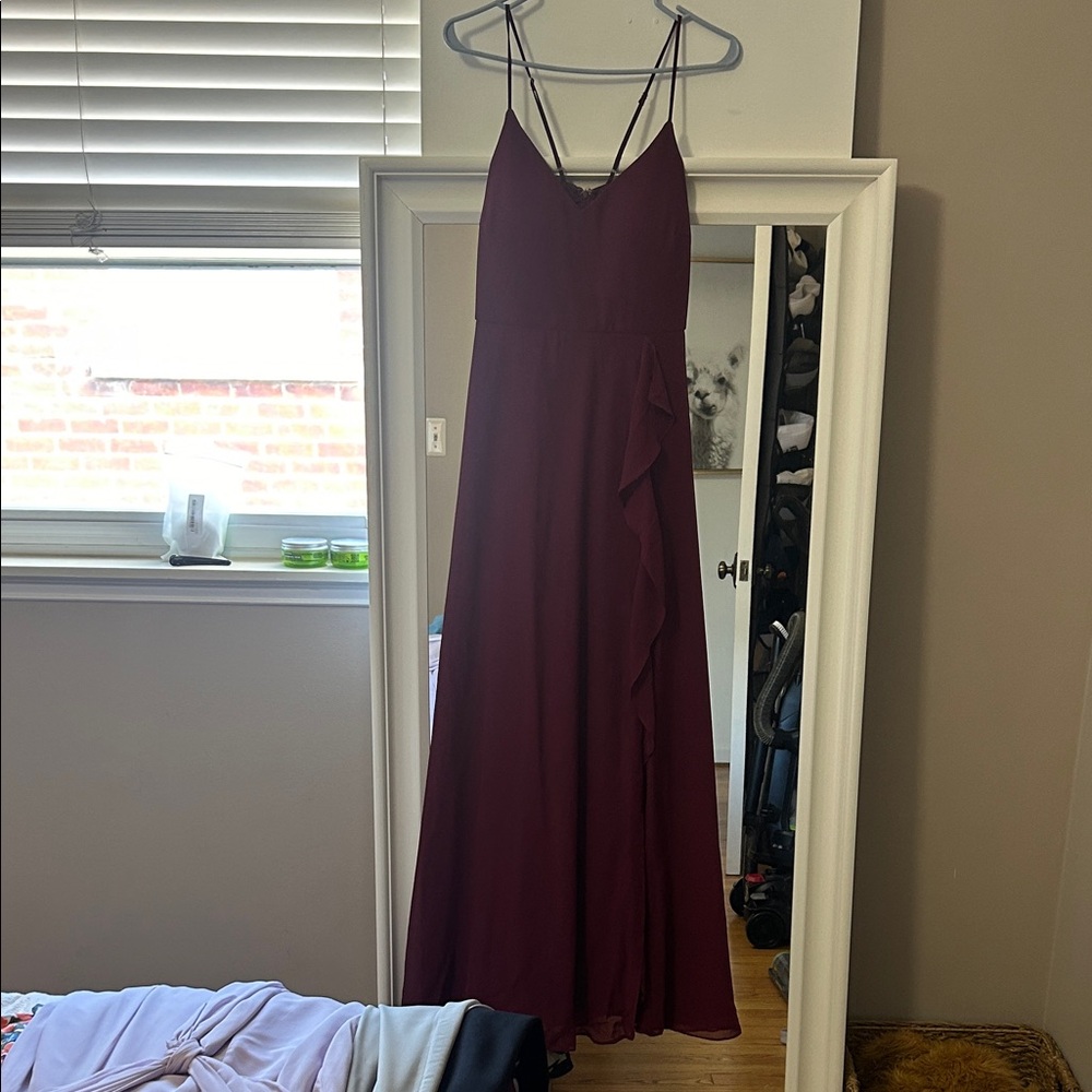 Elegant Burgundy Spaghetti Strap Dress